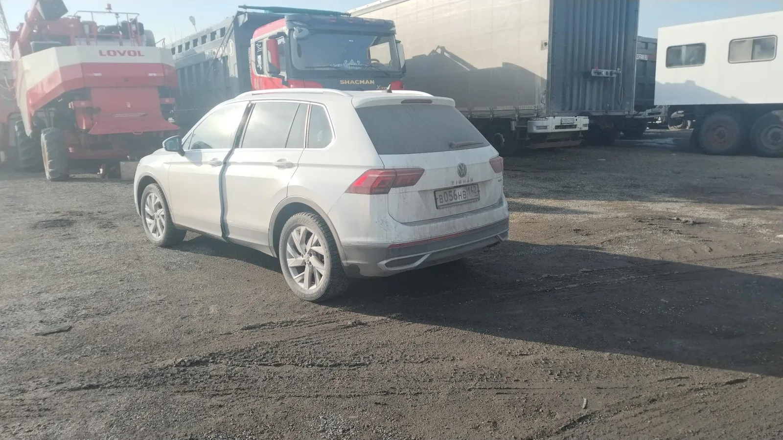 Volkswagen Tiguan Урбан Спорт 2.0Т 180 л.с. АТ полный привод, фото 3