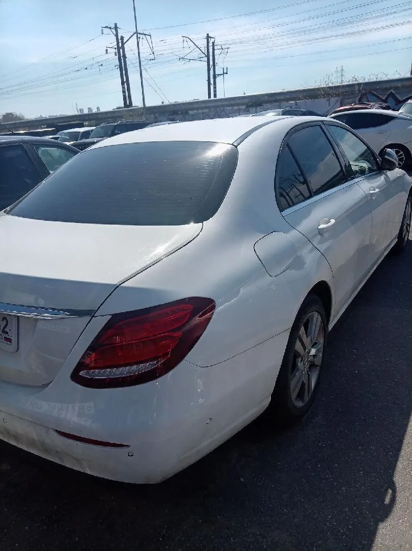 Mercedes-Benz E седан 200, фото 2