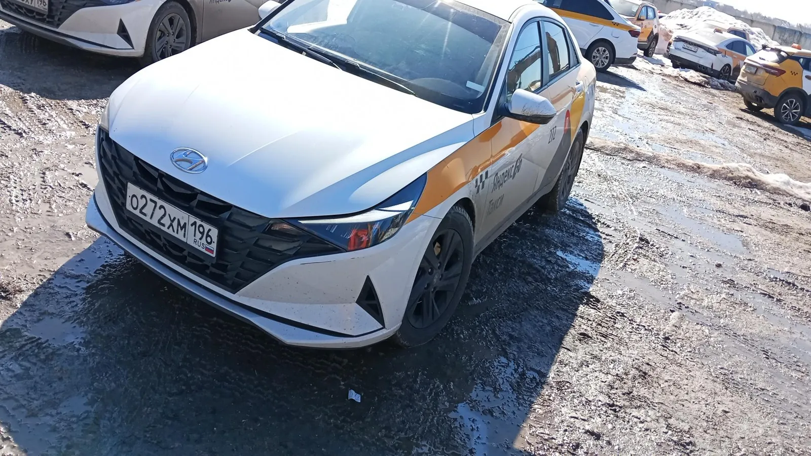 Hyundai Elantra Leading Edition, фото 2