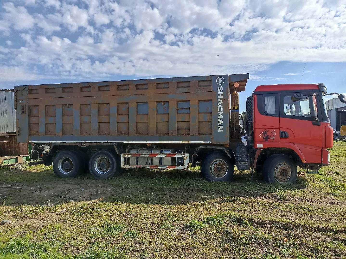 Shacman SX* 8x4 Самосвал, фото 4