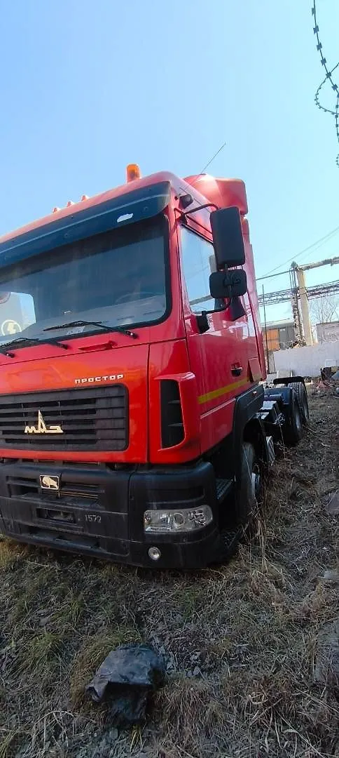 МАЗ 6430 6x4 Седельный тягач, фото 3