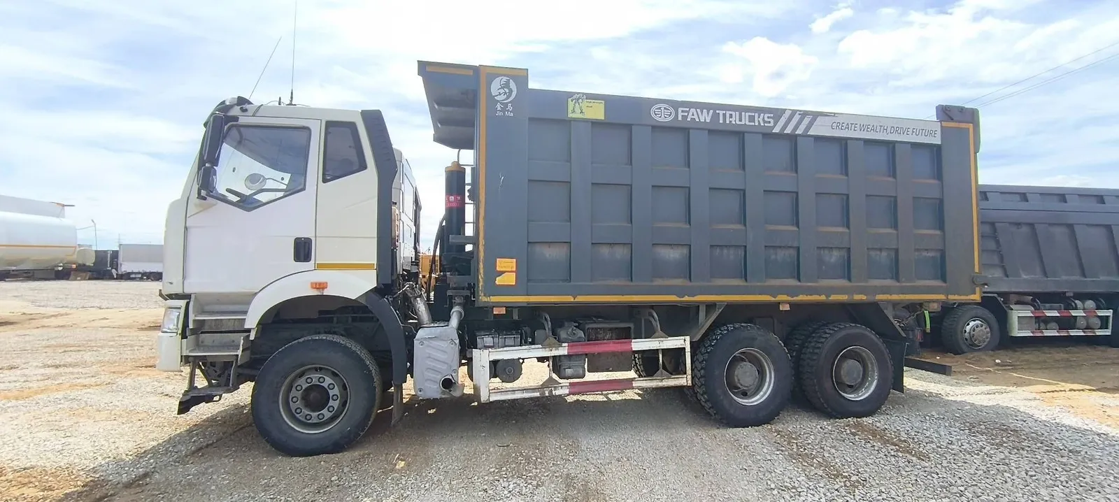 FAW J6 6x4 Самосвал, фото 5