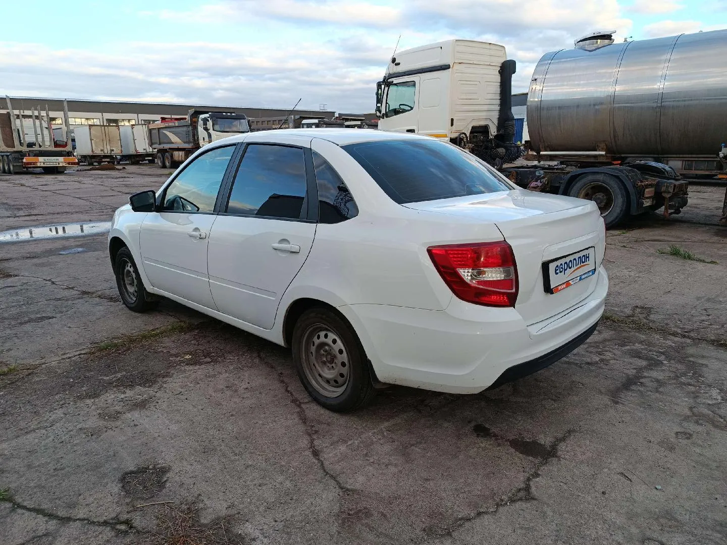 LADA Granta седан Классик 24 Кондиционер 1.6 90 л.с. МТ, фото 4