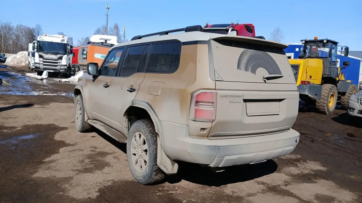 Toyota Land Cruiser Prado Ферст Эдишн 2.4 АТ, фото 2