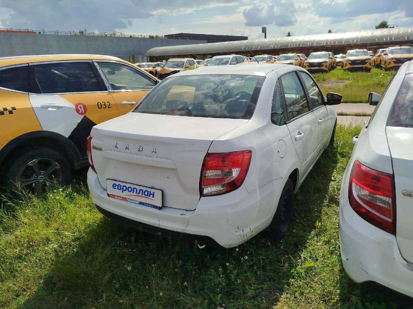 LADA Granta седан Классик 23 Кондиционер 1.6 90 л.с. МТ, фото 3