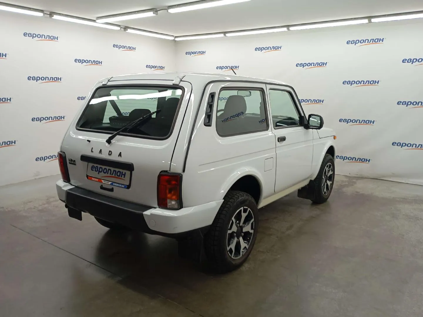 LADA Niva Legend 3 дв Урбан 24 1.7 МТ, фото 3