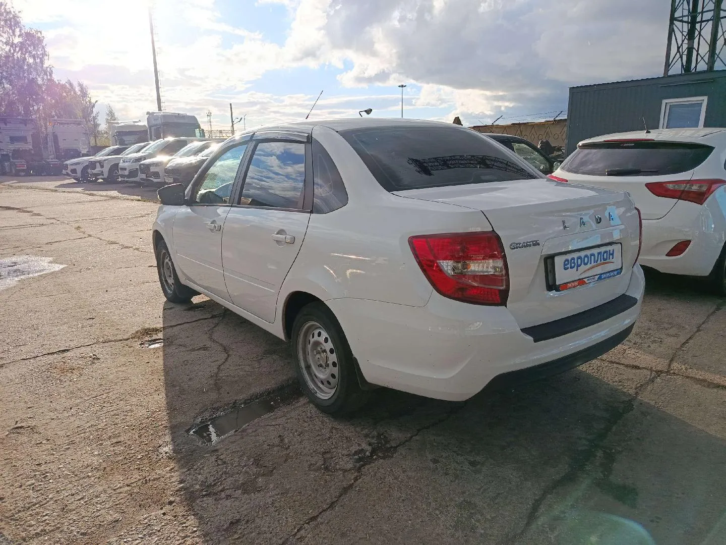 LADA Granta седан Классик 24 Кондиционер 1.6 90 л.с. МТ, фото 4