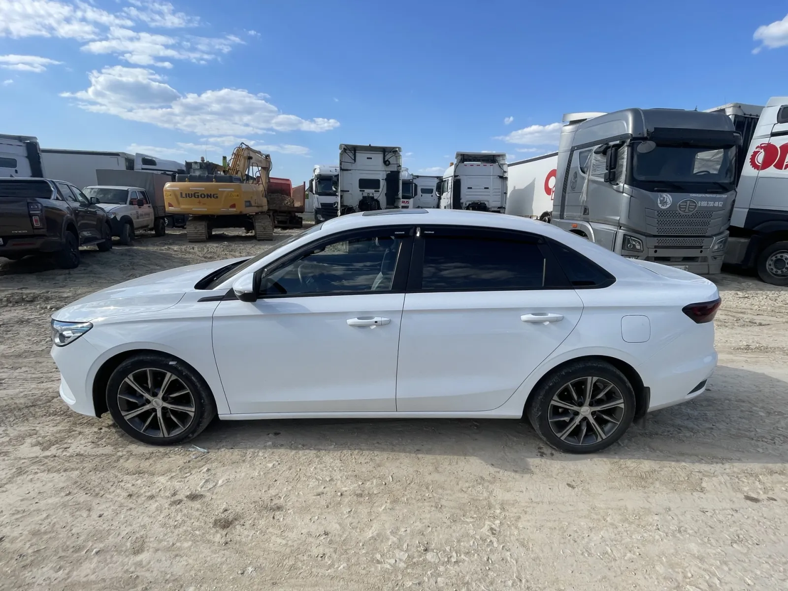 Geely Emgrand, фото 4