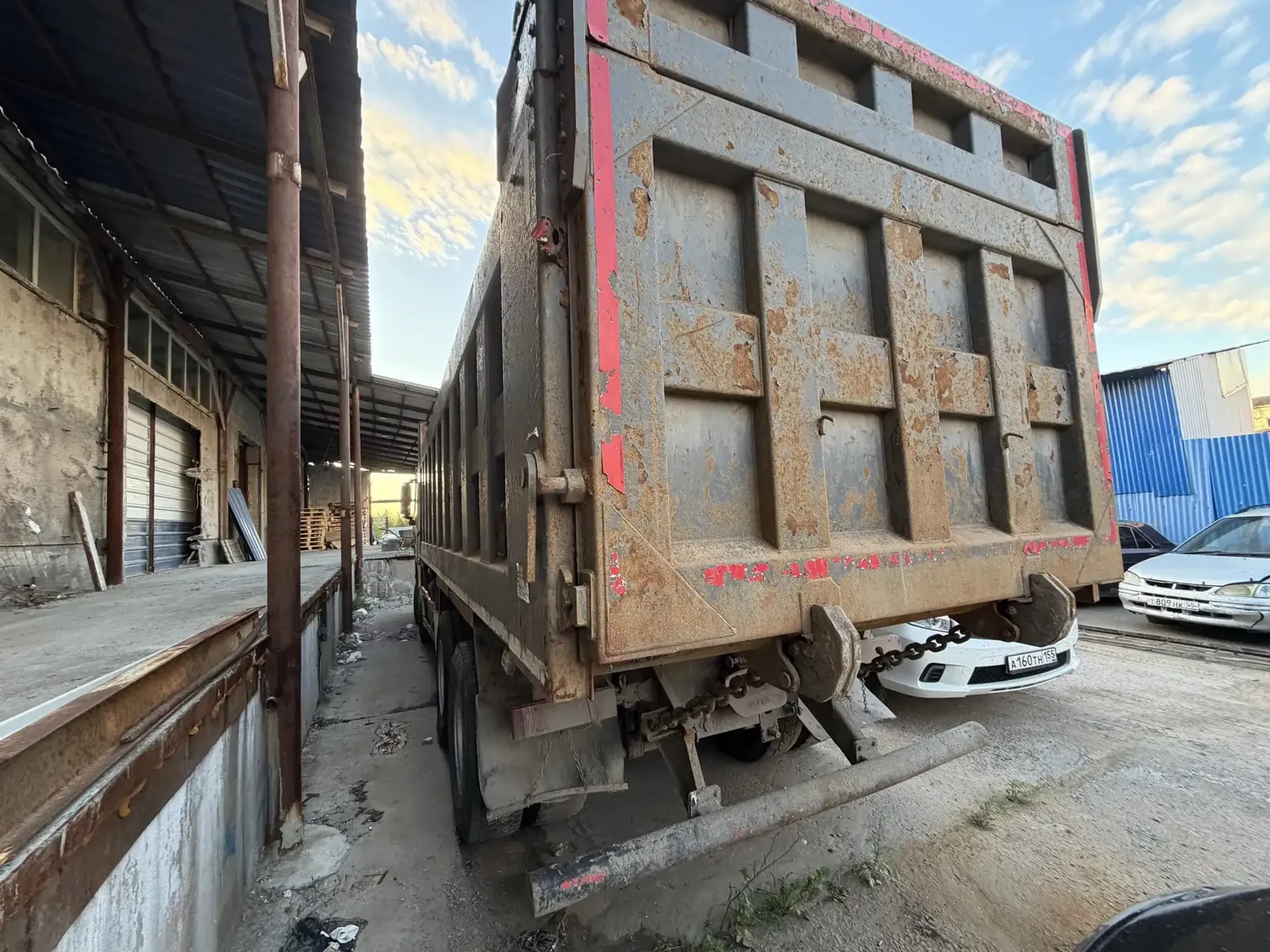 Shacman SX* 8x4 Самосвал, фото 4