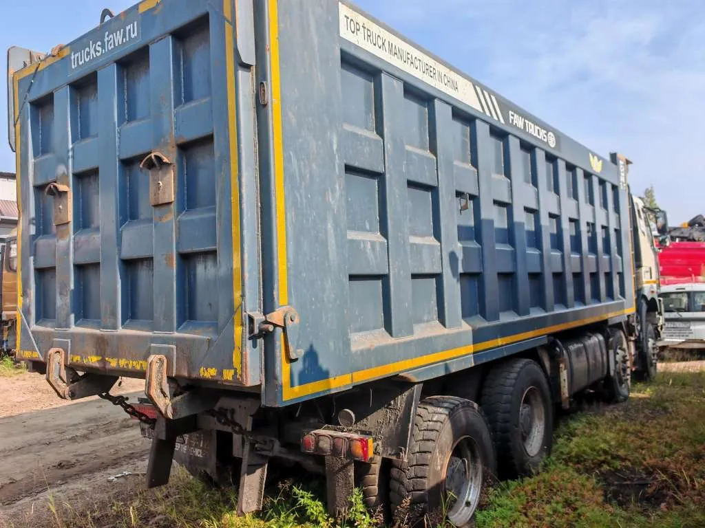 FAW CA 3310 8x4 Самосвал, фото 3