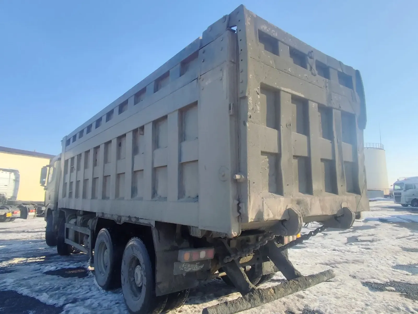 Shacman SX* 8x4 Самосвал, фото 4
