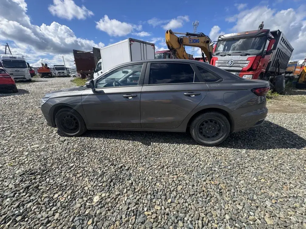 Geely Emgrand, фото 4