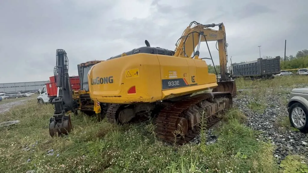 LiuGong CLG933 Экскаватор, фото 3