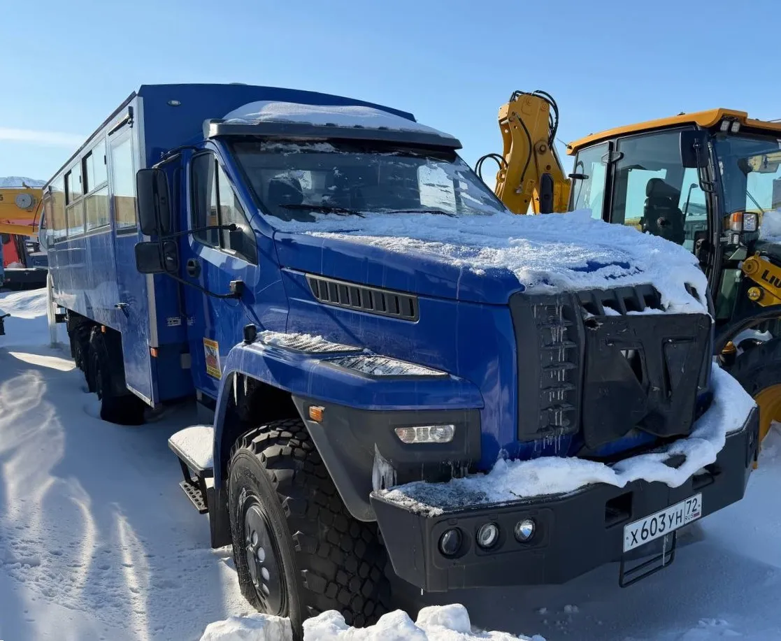 Ural 3255* 6x6 Вахтовый автобус, фото 2