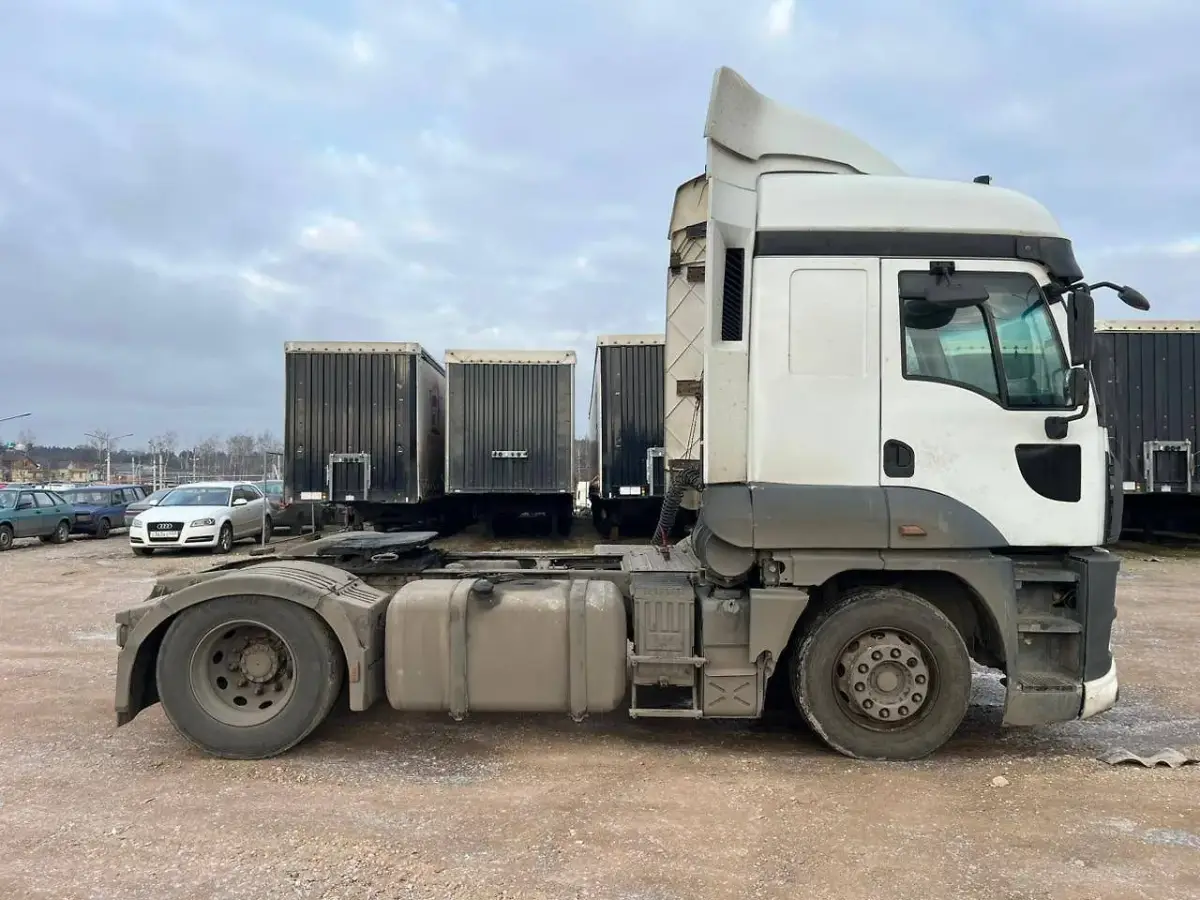 Ford Cargo 4x2 Седельный тягач, фото 2