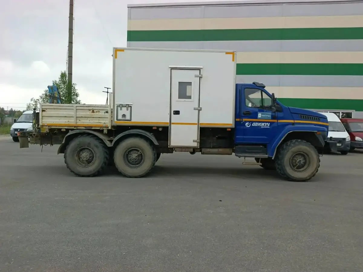 Ural NEXT 4320 6x6 Передвижная мастерская с КМУ, фото 4