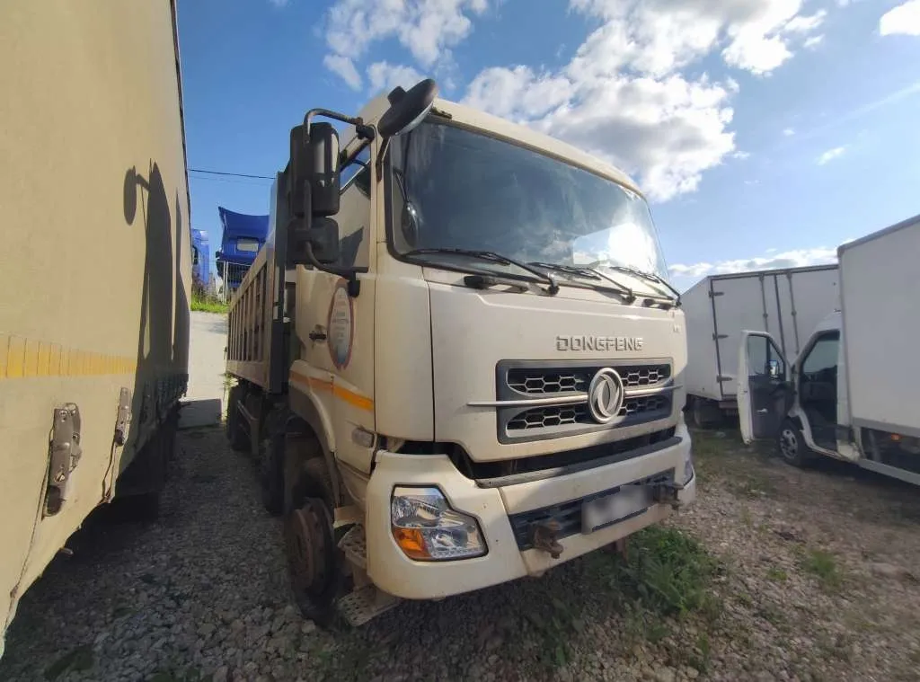 DONGFENG DFH 8x4 Самосвал, фото 2