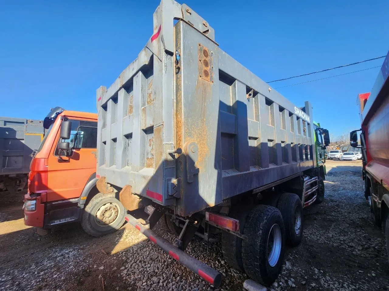 Shacman SX* 6x6 Самосвал, фото 3