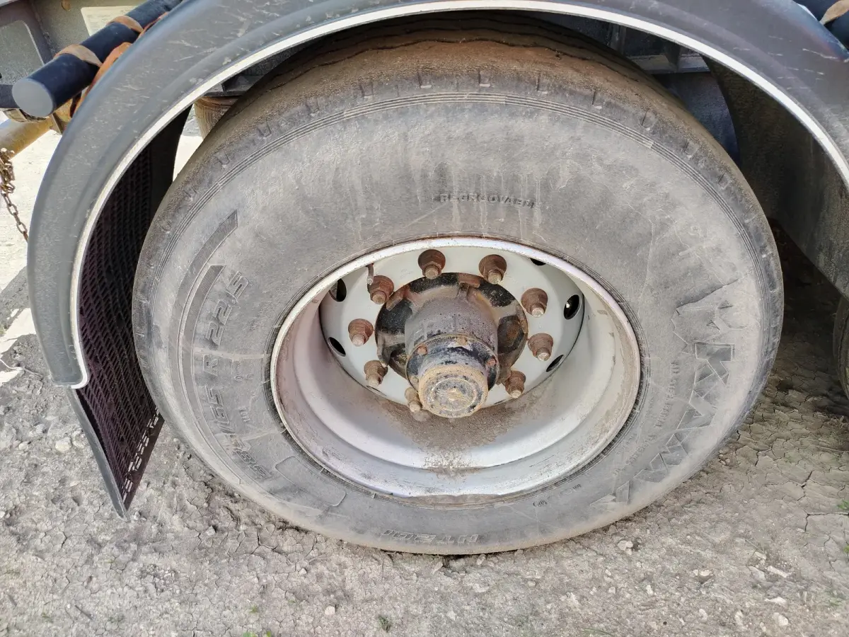 УралСпецТранс 9465* Полуприцеп цистерна, фото 5