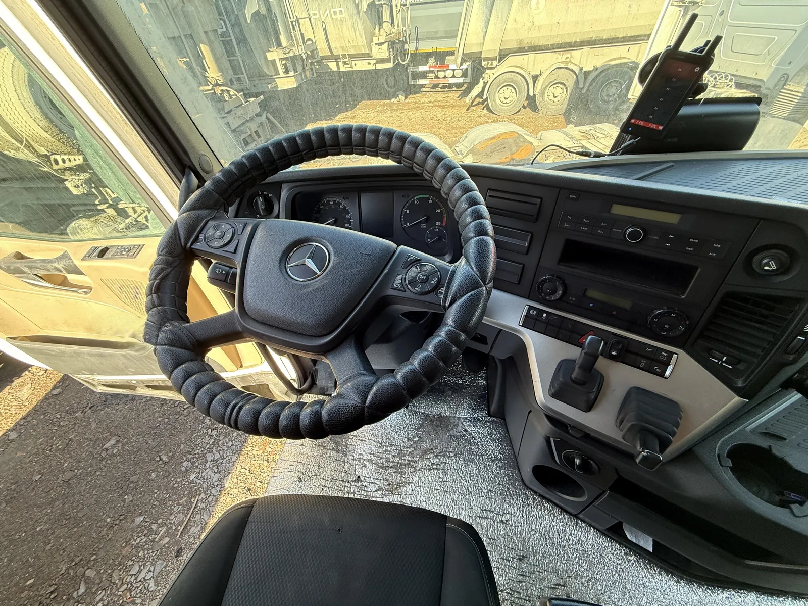 Mercedes-Benz Actros 6x4 Седельный тягач, фото 5