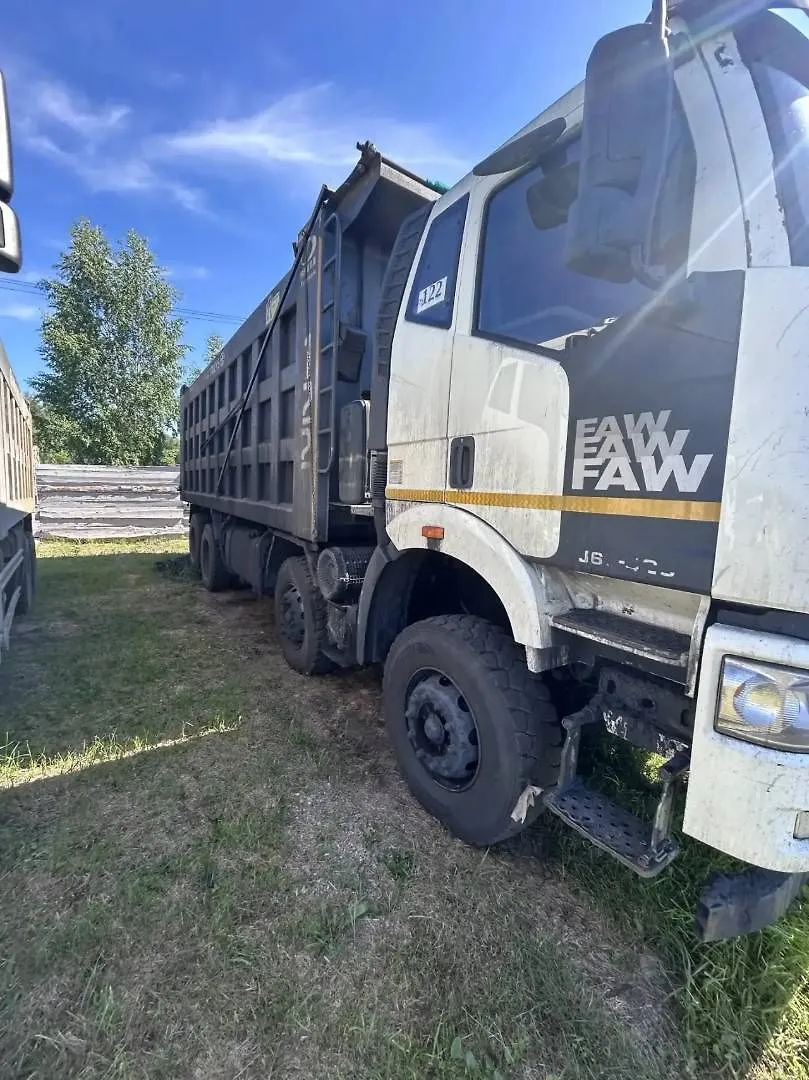 FAW J6 8x4 Самосвал, фото 2