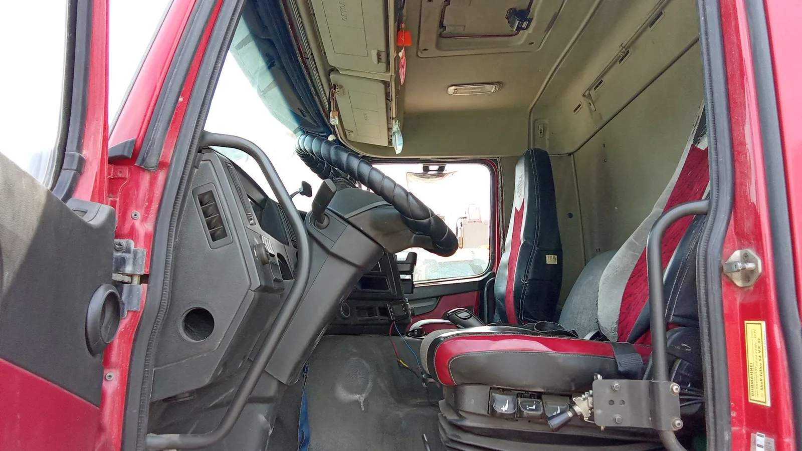 Volvo FMX 8x4 Самосвал, фото 5