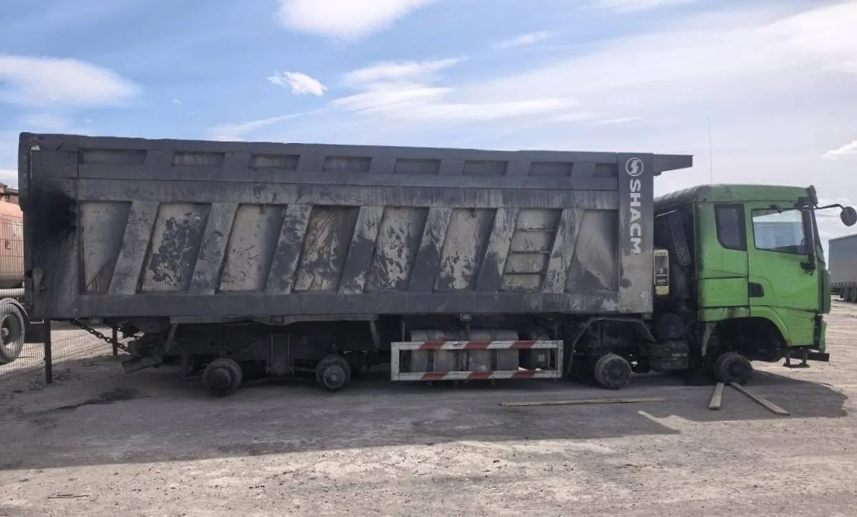 Shacman SX* 8x4 Самосвал, фото 4