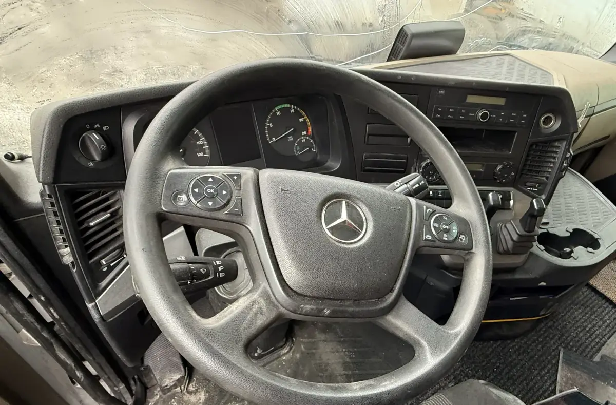 Mercedes-Benz Actros 6x4 Седельный тягач, фото 5