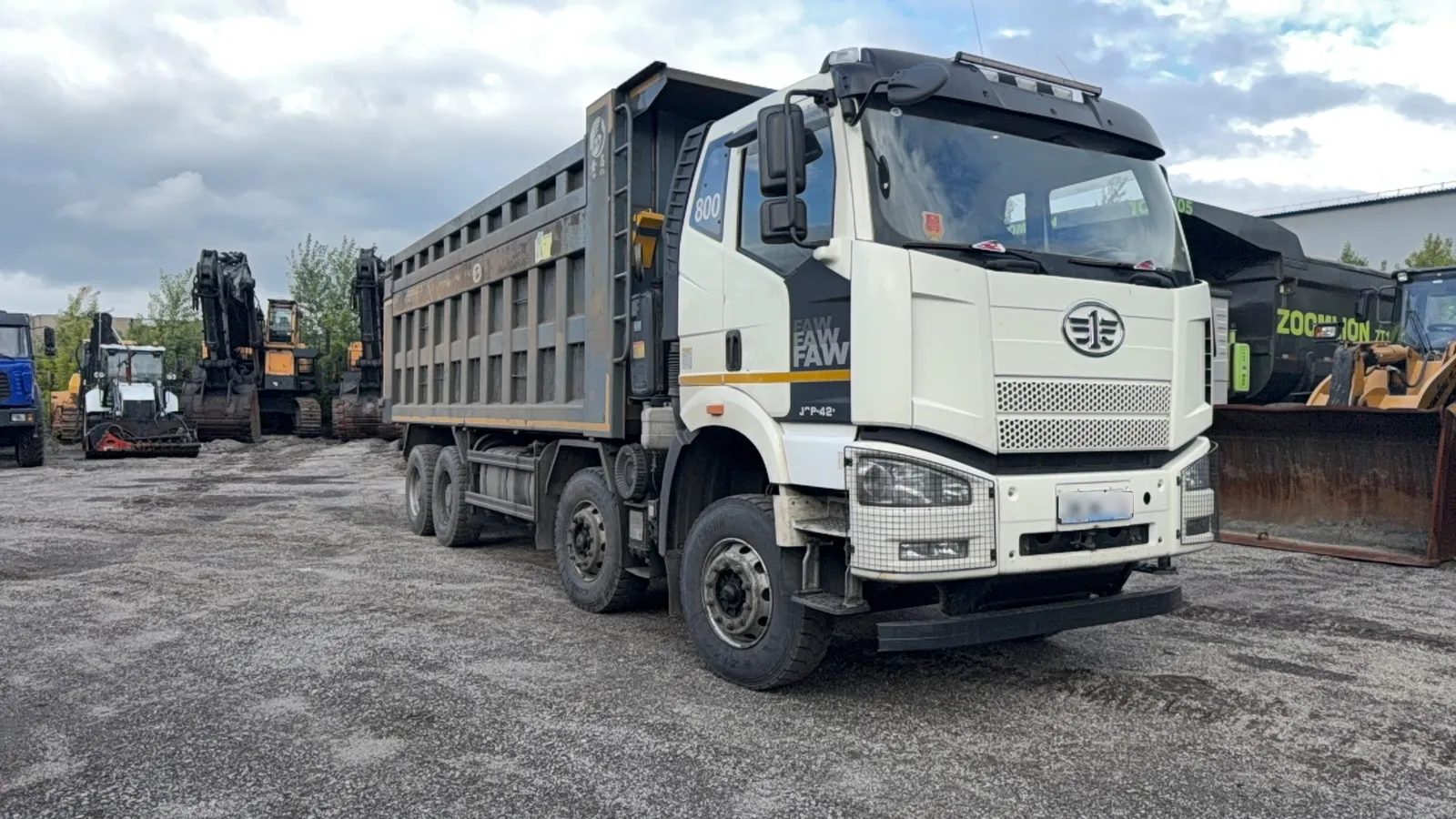 FAW CA 3310 8x4 Самосвал, фото 2