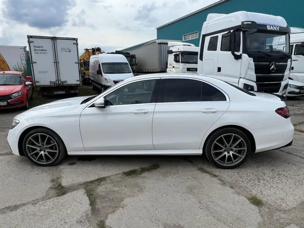 Mercedes-Benz E 200, фото 4