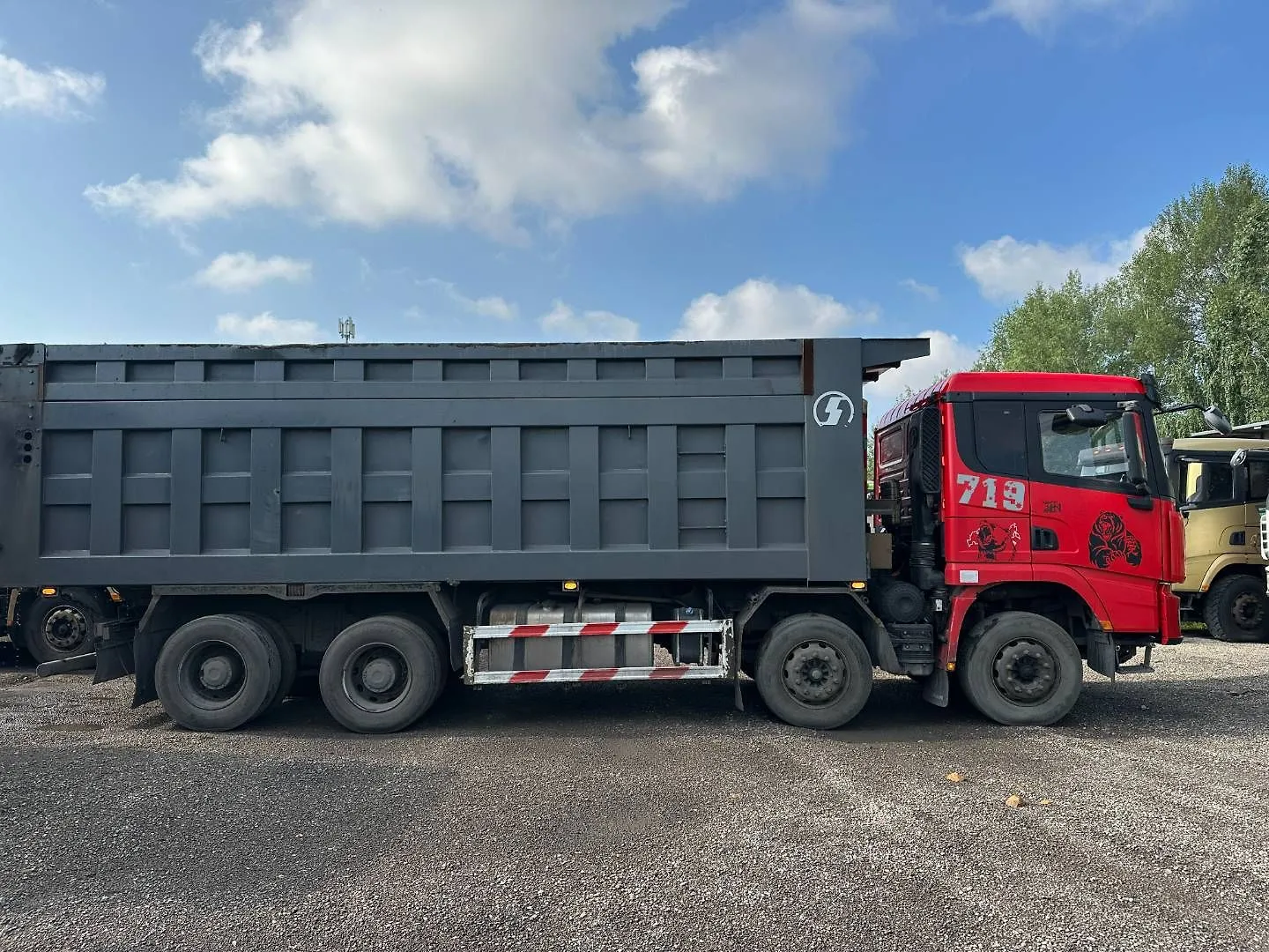 Shacman SX* 8x4 Самосвал, фото 5