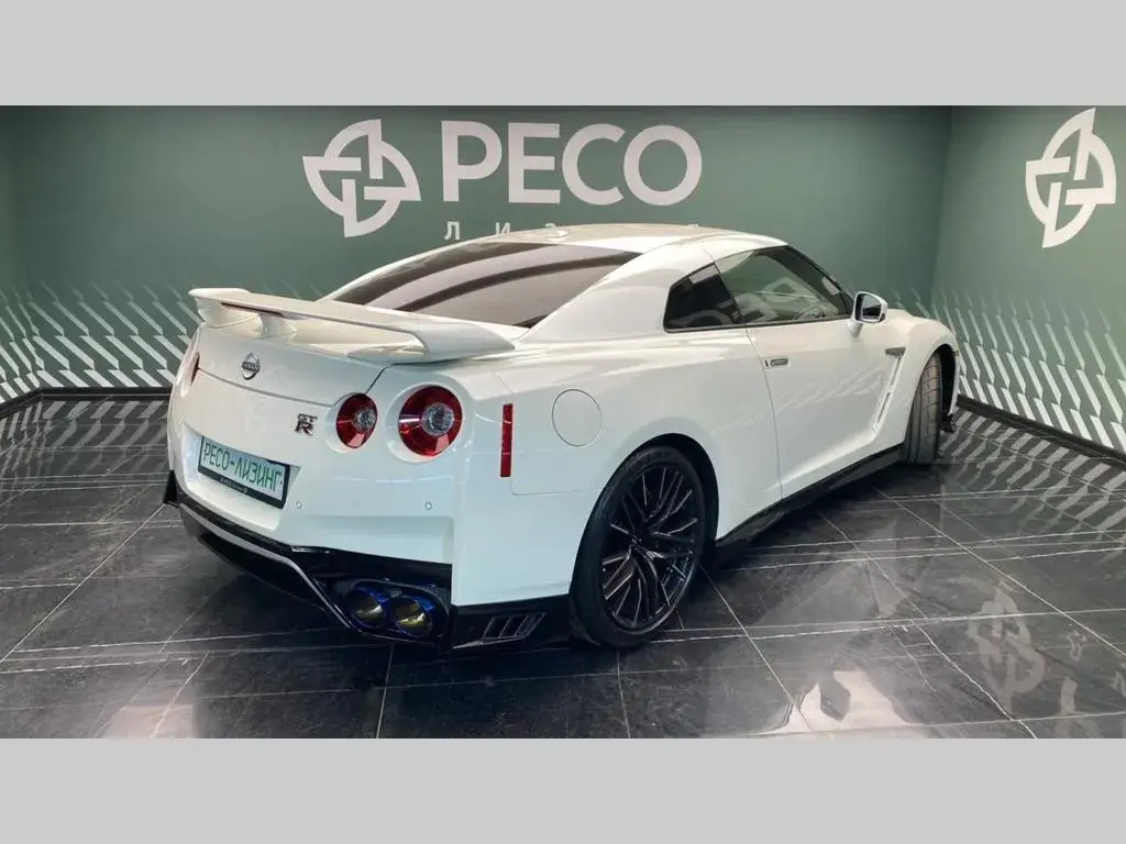 Nissan GT-R, фото 2