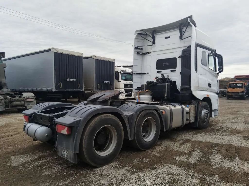 FAW CA 4250 6X4 Седельный тягач, фото 3