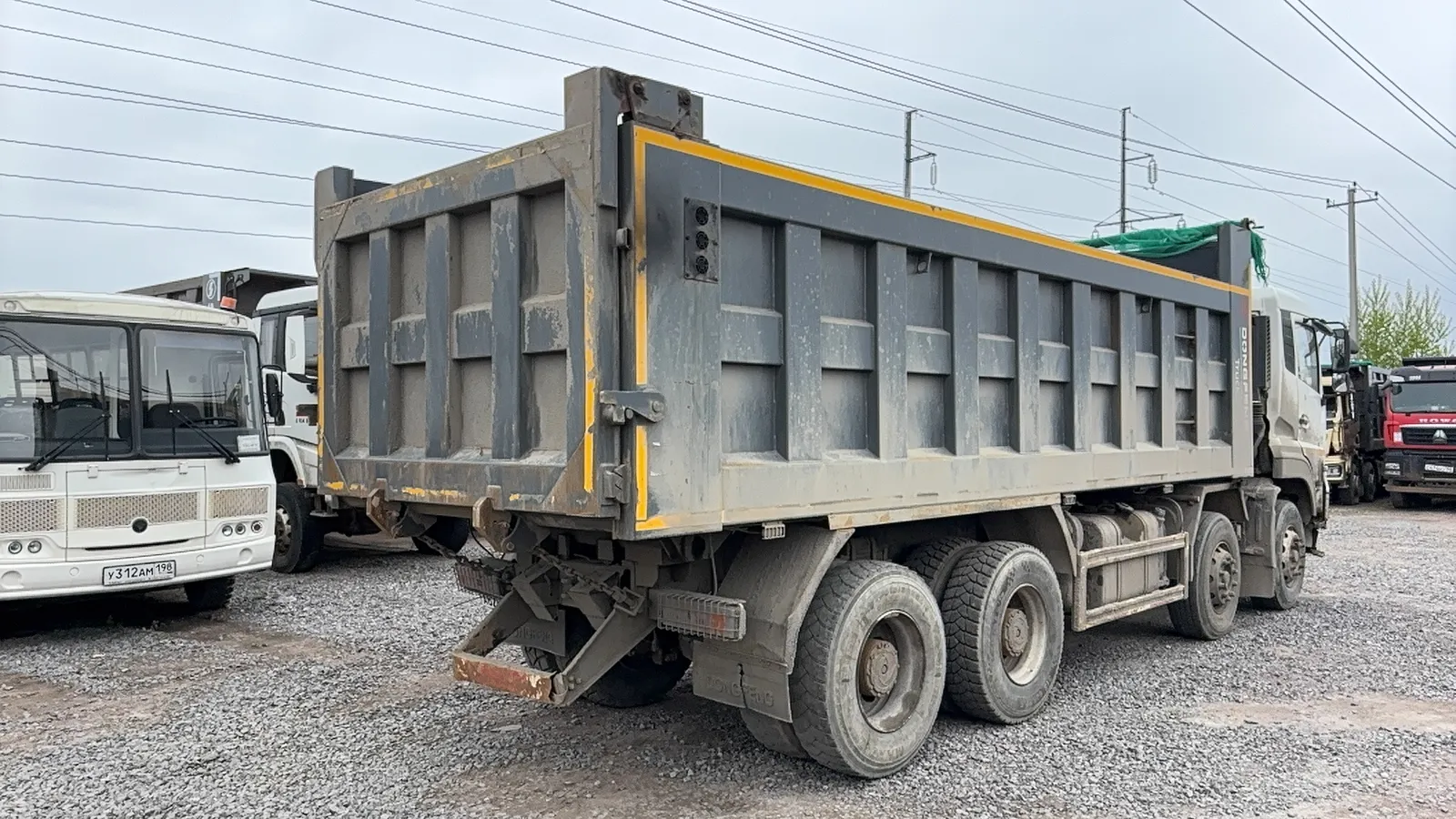 DONGFENG DFH 8x4 Самосвал, фото 3