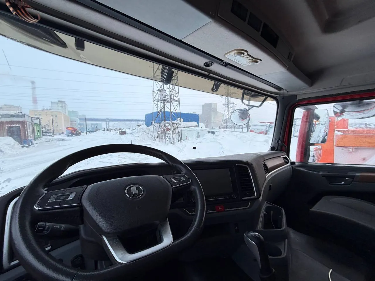 Тктд 5347* на шасси Shacman SX4258 6x6 Седельный тягач с КМУ, фото 5