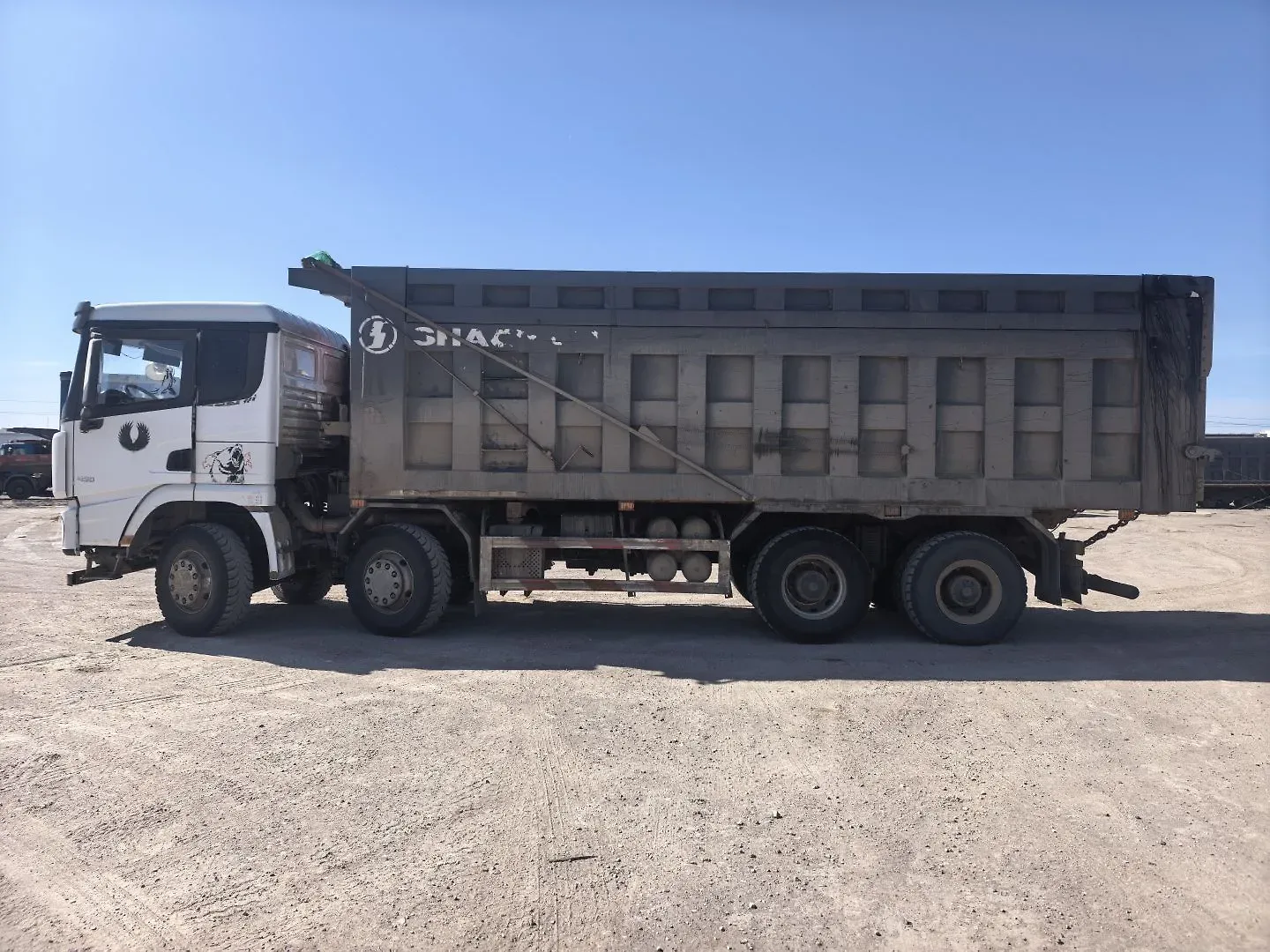 Shacman SX* 8x4 Самосвал, фото 5