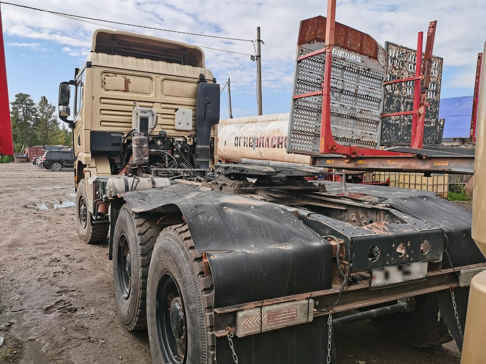 Shacman SX* 6x6 Седельный тягач, фото 4