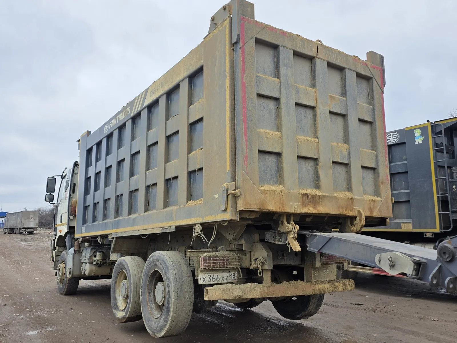 FAW J6* 6x4 Самосвал, фото 3