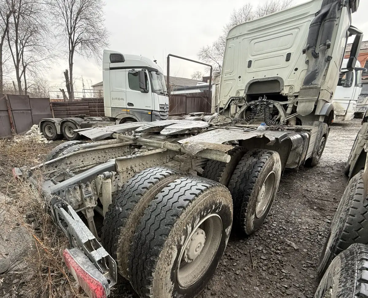Mercedes-Benz Actros 6x4 Седельный тягач, фото 3