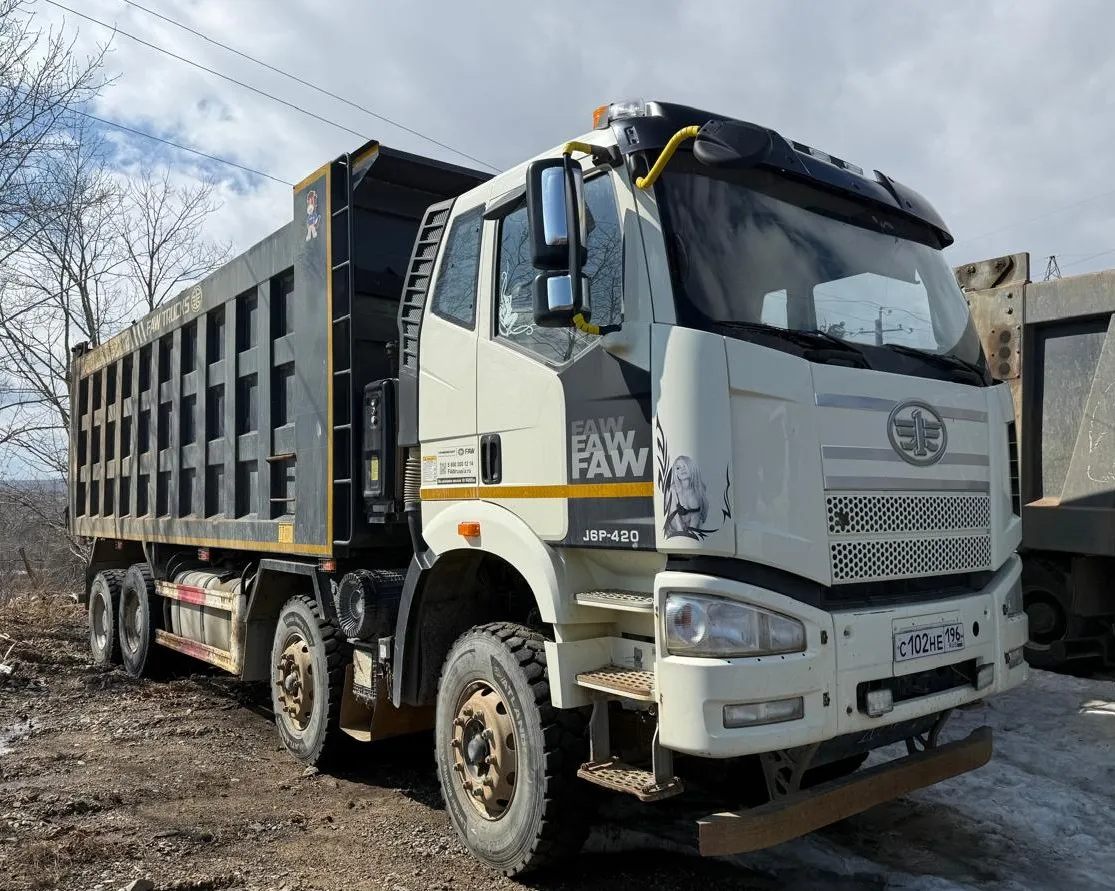 FAW CA 3310 8x4 Самосвал, фото 2