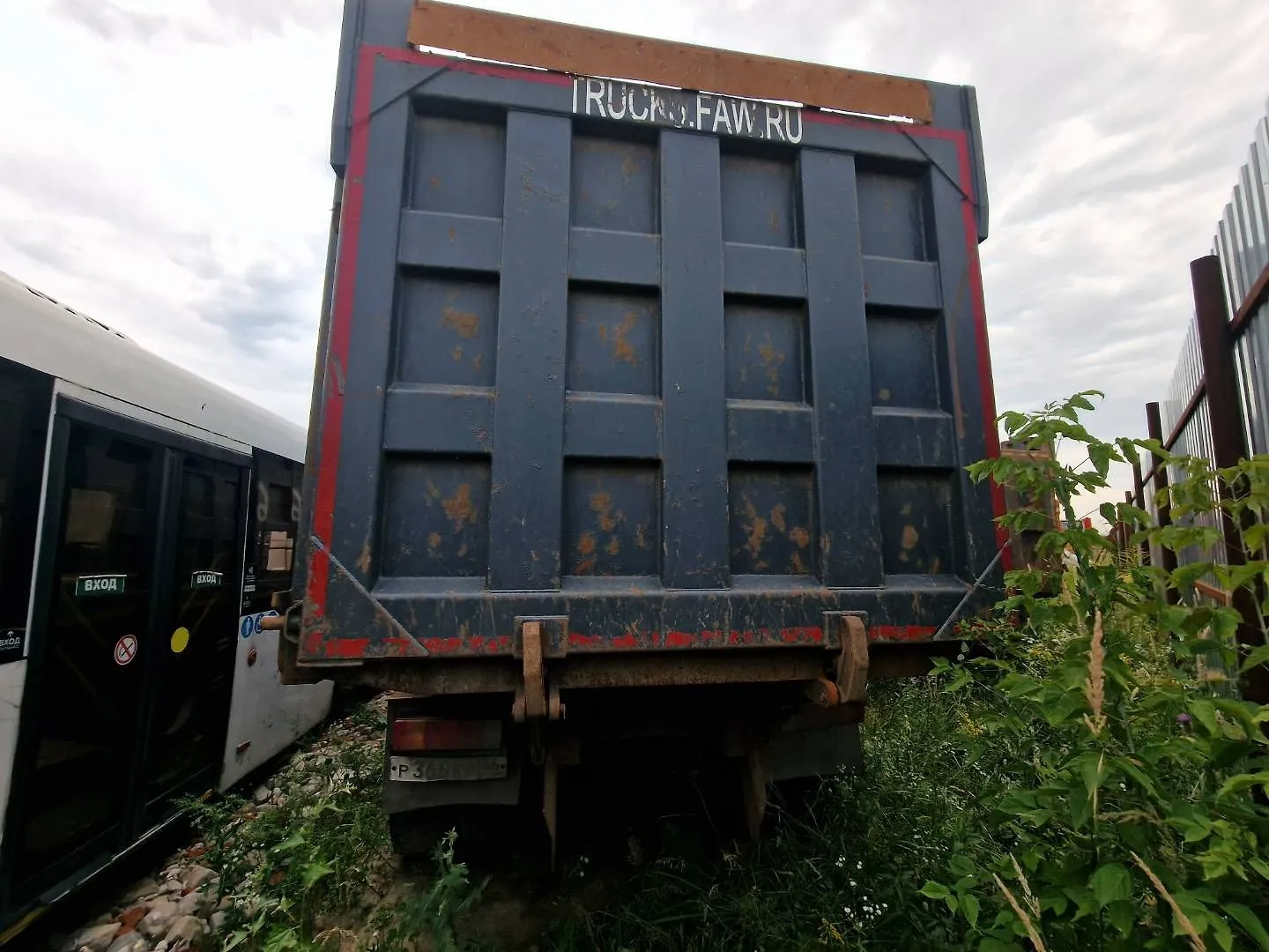 FAW J6 8x4 Самосвал, фото 3