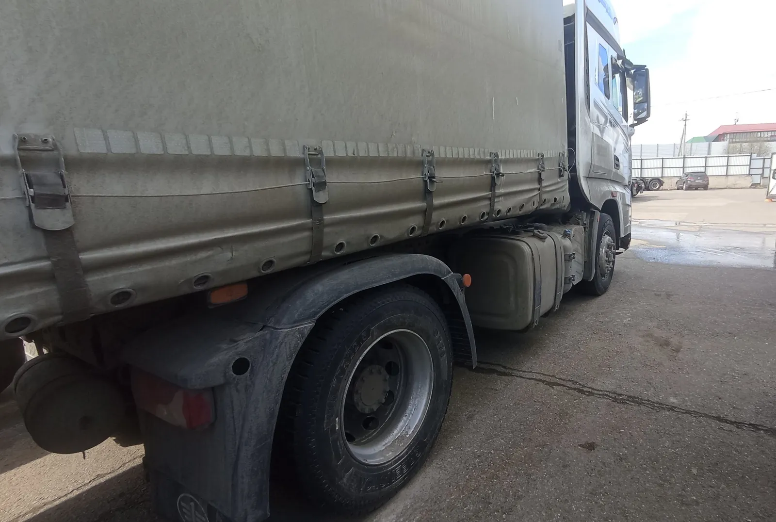FAW J7 4x2 Седельный тягач, фото 3