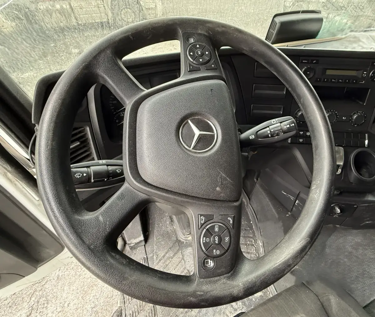Mercedes-Benz Actros 6x4 Седельный тягач, фото 5