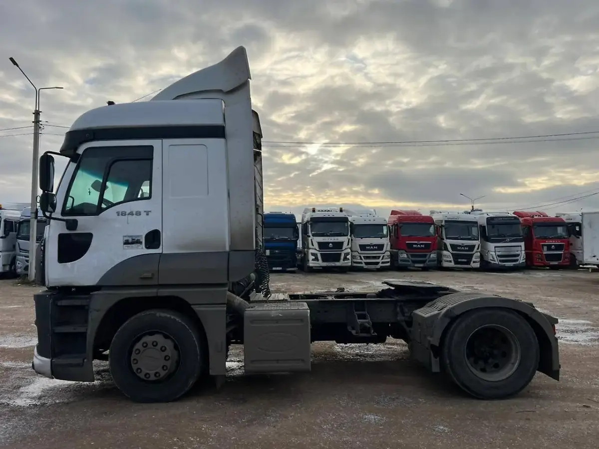 Ford Cargo 4x2 Седельный тягач, фото 3
