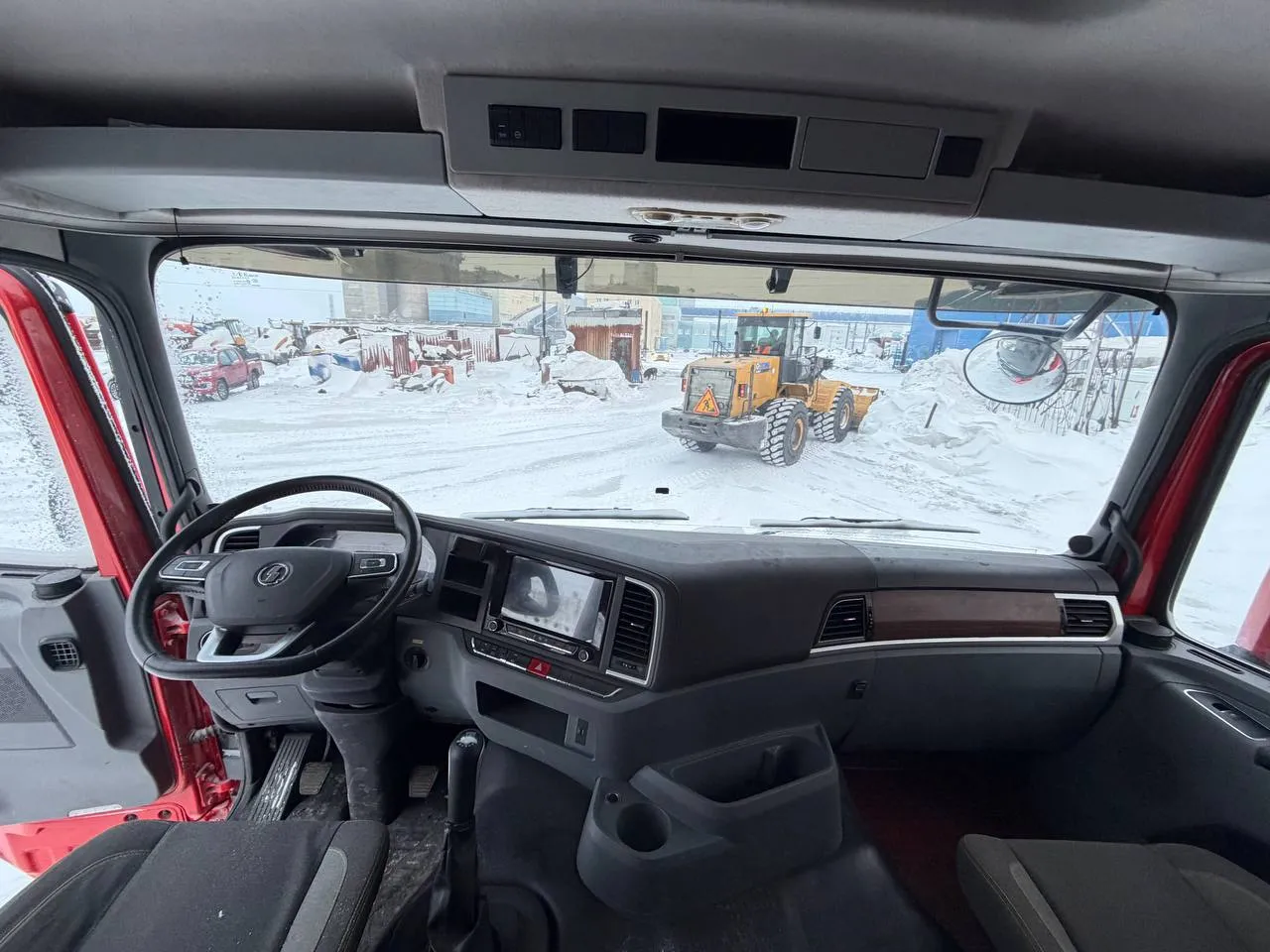Тктд 5347* на шасси Shacman SX4258 6x6 Седельный тягач с КМУ, фото 5
