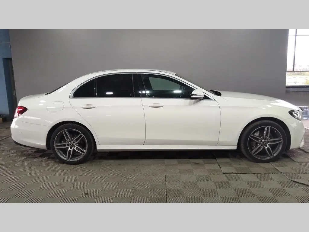 Mercedes-Benz E 200, фото 4