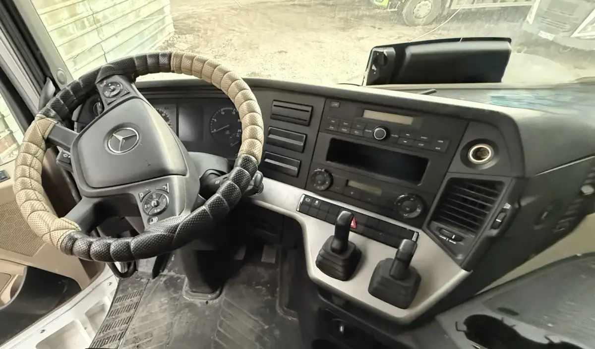 Mercedes-Benz Actros 6x4 Седельный тягач, фото 5