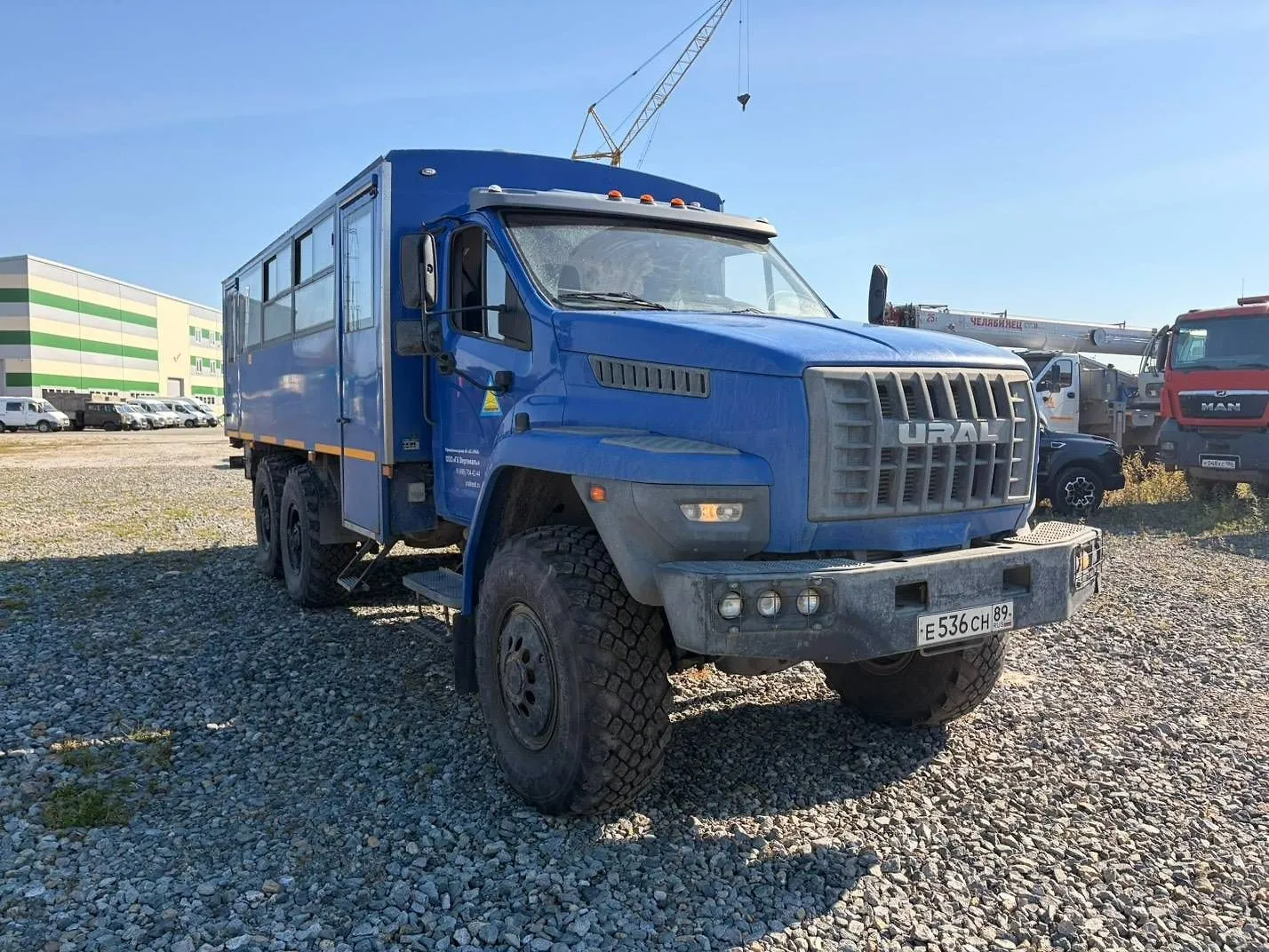 Ural 3255 6x6 Вахтовый автобус, фото 2