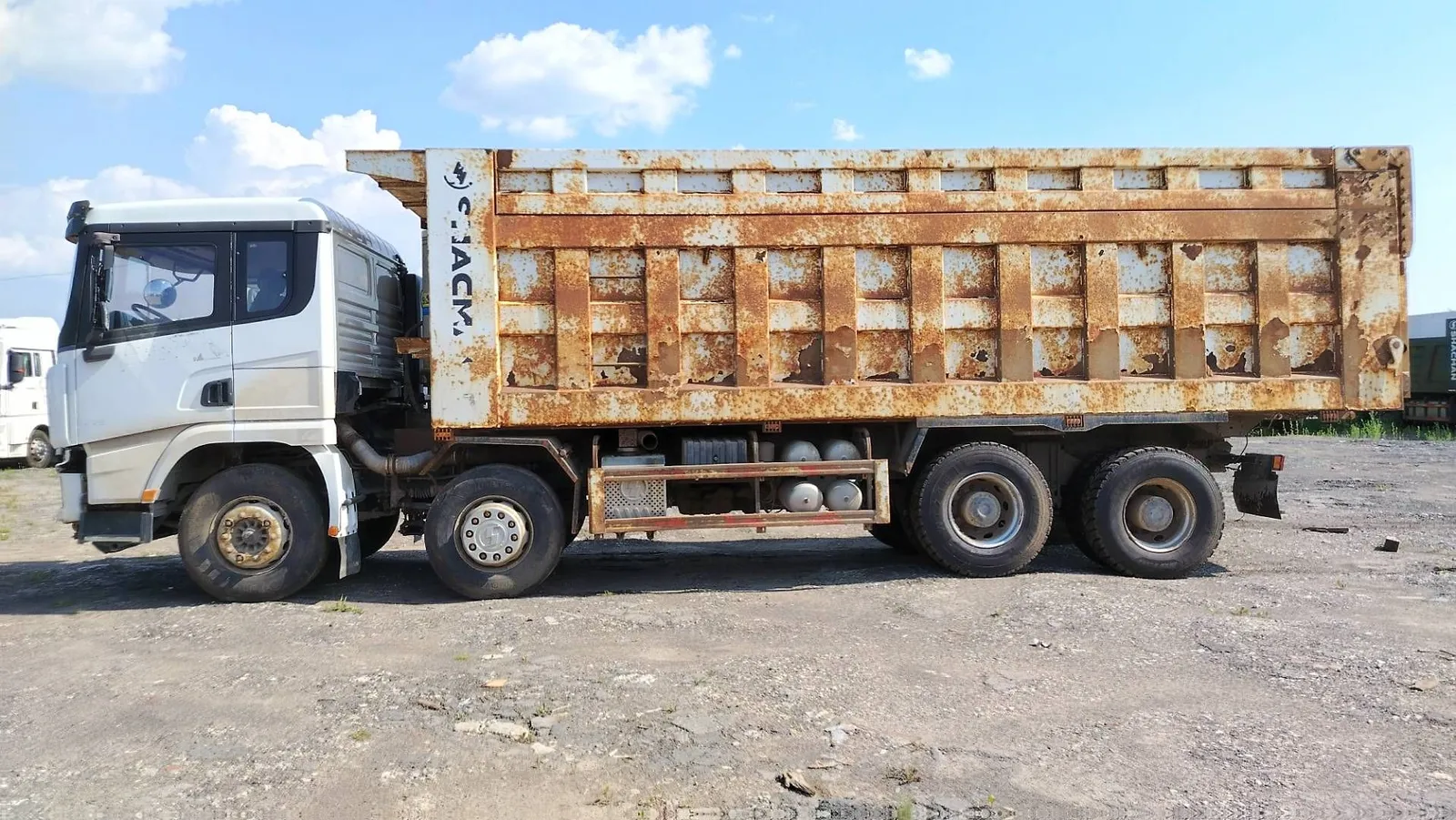 Shacman SX* 8x4 Самосвал, фото 4