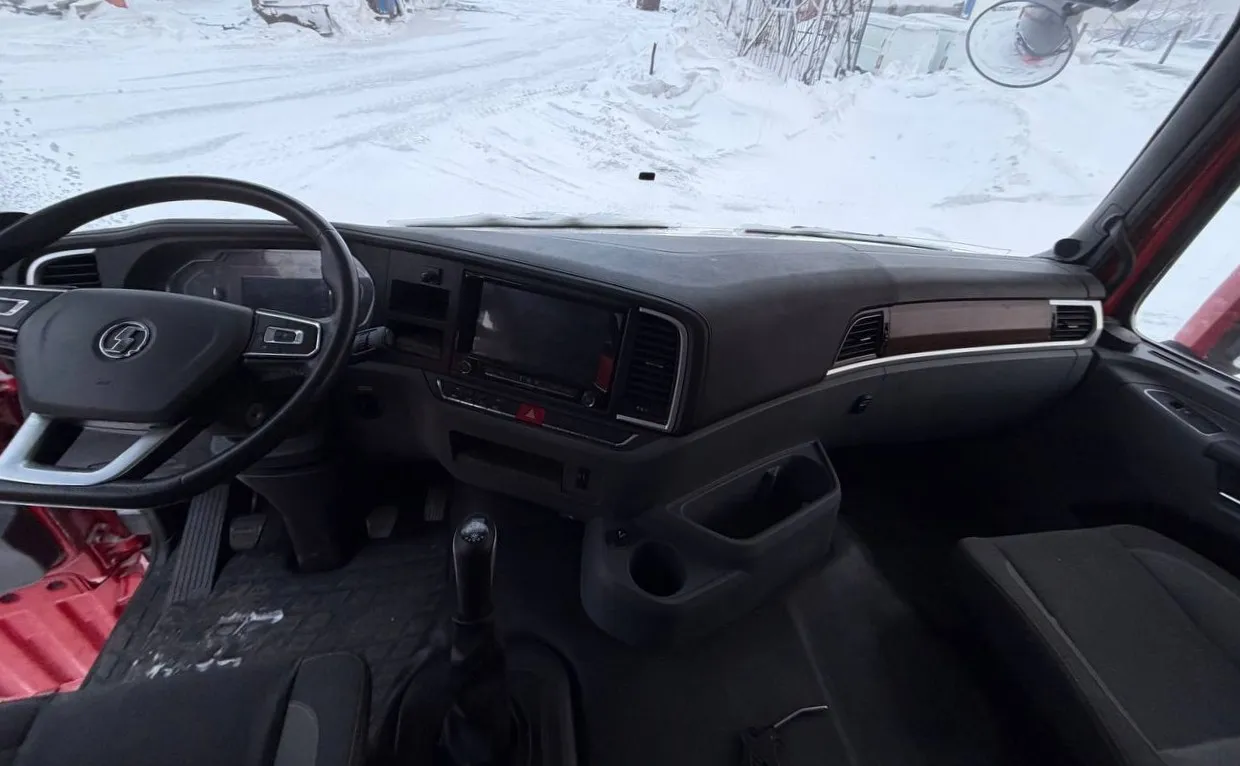 Тктд 5347* на шасси Shacman SX4258 6x6 Седельный тягач с КМУ, фото 4